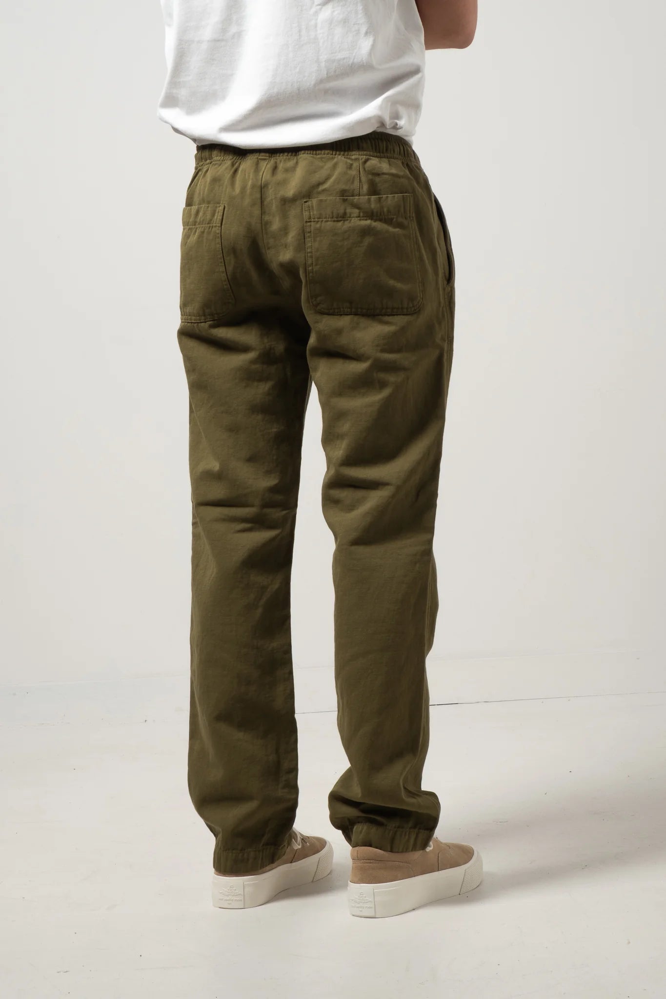C.O.F. Studio Drawstring Pants Light Cotton Linen in olive