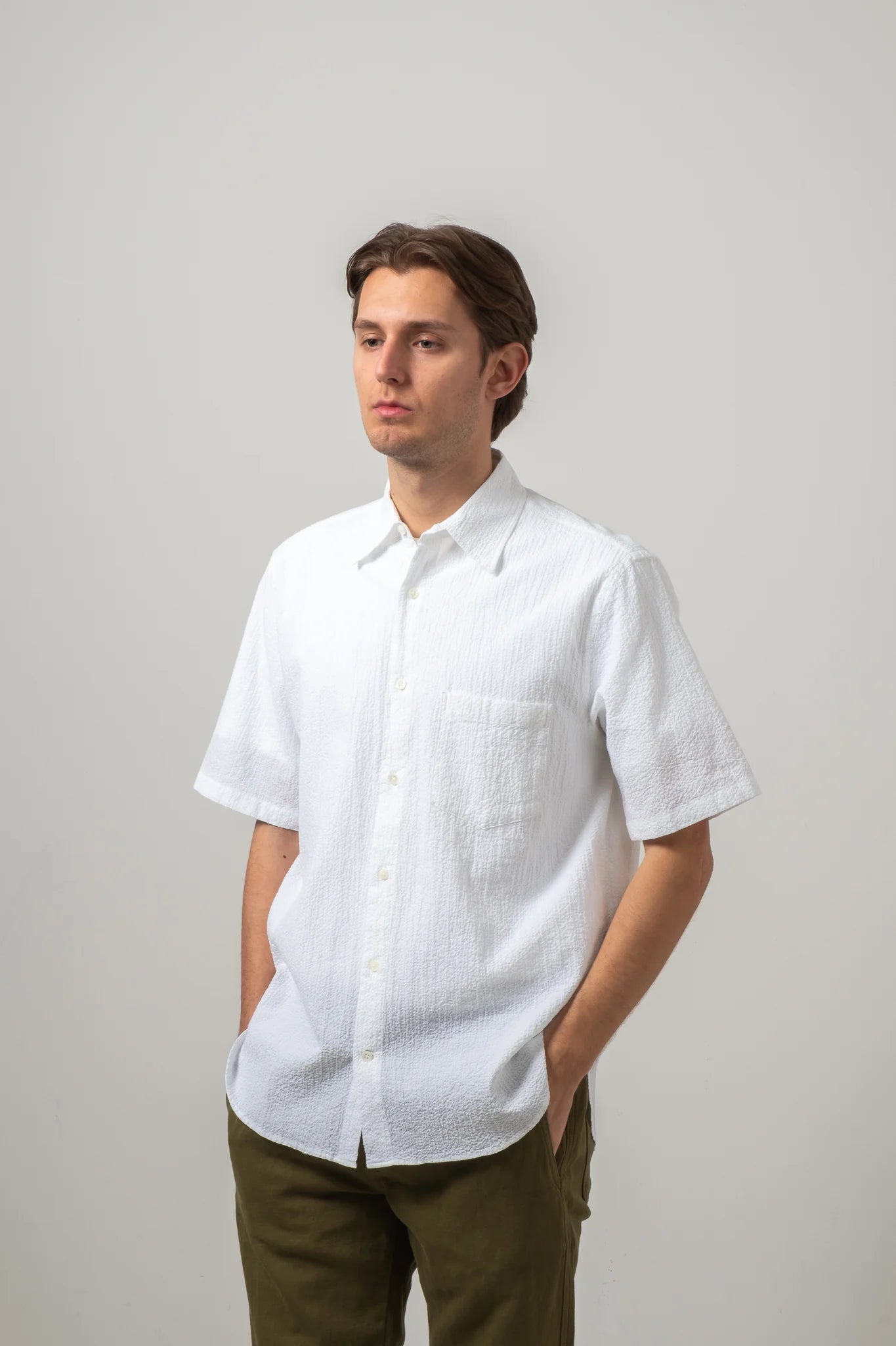 C.O.F. Studio Standard Short Sleeve Seersucker Shirt in white