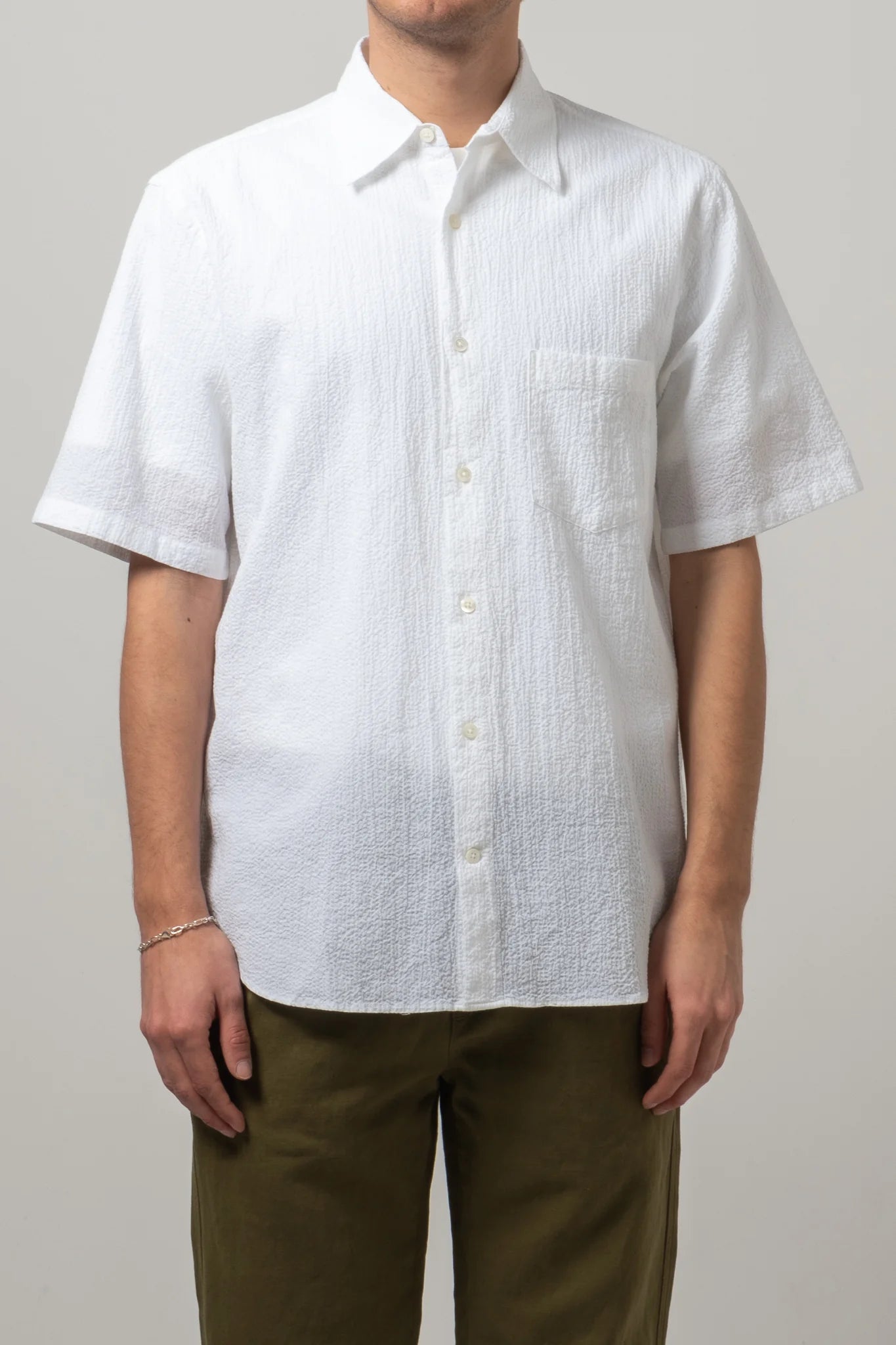 C.O.F. Studio Standard Short Sleeve Seersucker Shirt in white